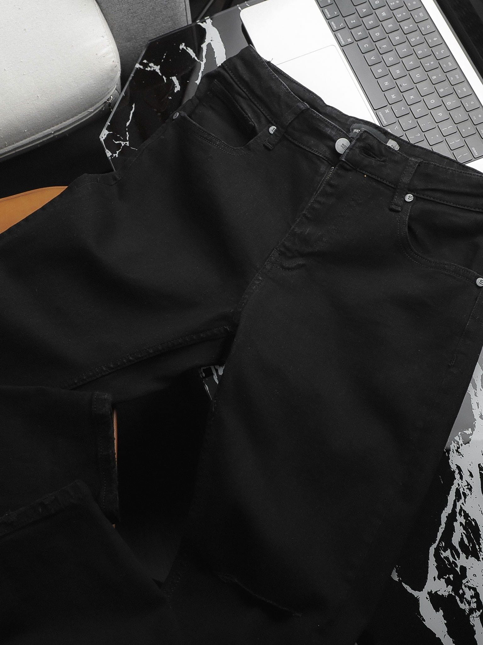 Quần Jean Skinny Light Cut Black