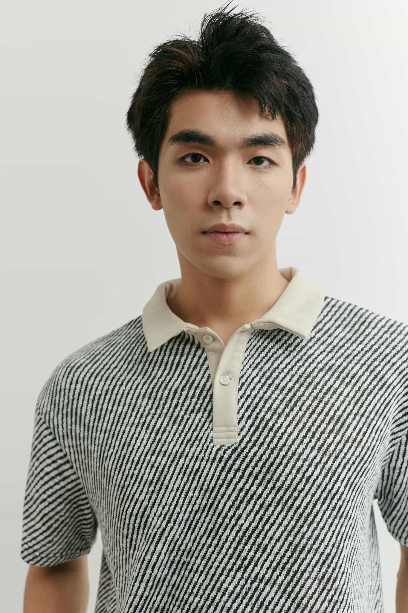 Áo Polo Boxy Diagline Colors