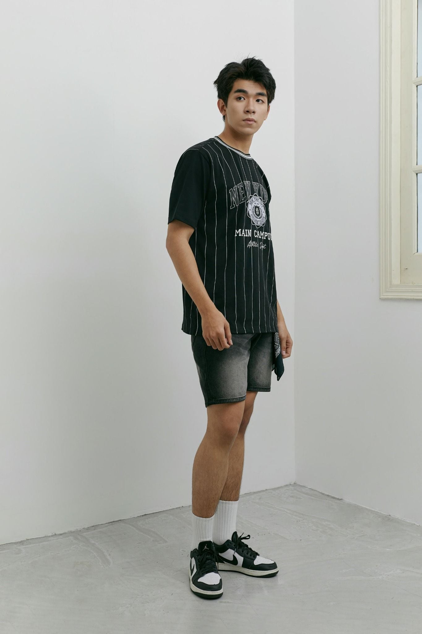 Áo Thun Stripes New York Black