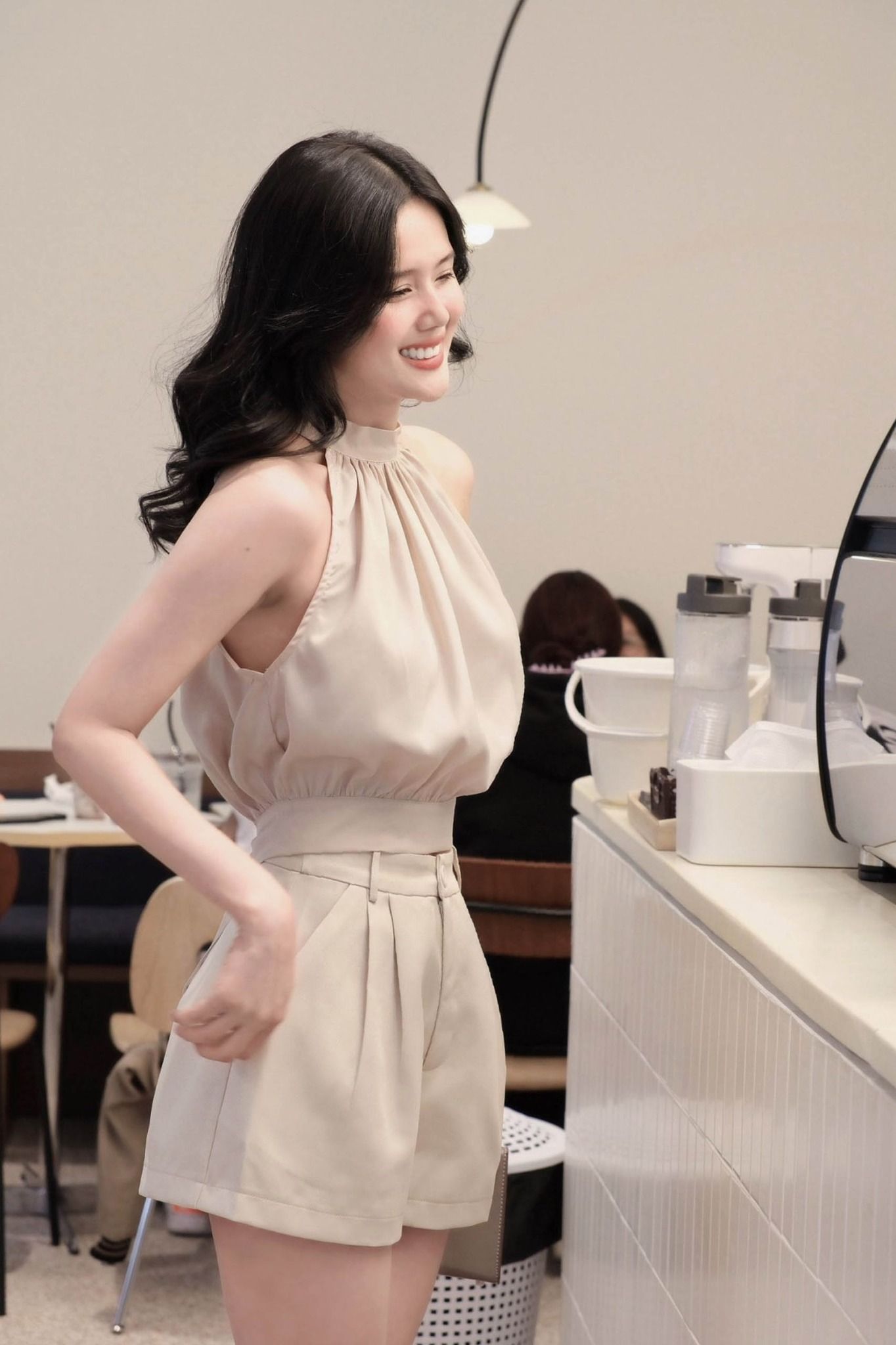 Áo Kiểu Halter Crop