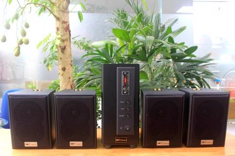 Loa cafe, Loa nhà hàng: Loa Goldsound lắp đặt cho Spa, Cầu Giấy, Hà Nội, loa được thiết kế riêng cho quán, bật lớn không tạp âm, miễn phí công lắp đặt, bảo hành dài hạn 5 năm