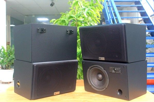 Loa cafe, Loa nhà hàng: lắp đặt tại phòng họp 14 Khúc Thừa Dụ, Cầu Giấy, Hà Nội.