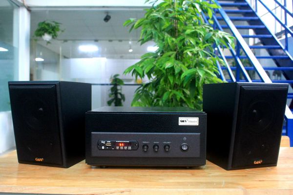 [Diện tích 40m2 + 2 Kênh] Amply A150 Goldsound 150w + 2 loa Goldsound V25C 25w, loa được thiết kế riêng cho quán, bật lớn không tạp âm, miễn phí công lắp đặt, bảo hành dài hạn 5 năm.