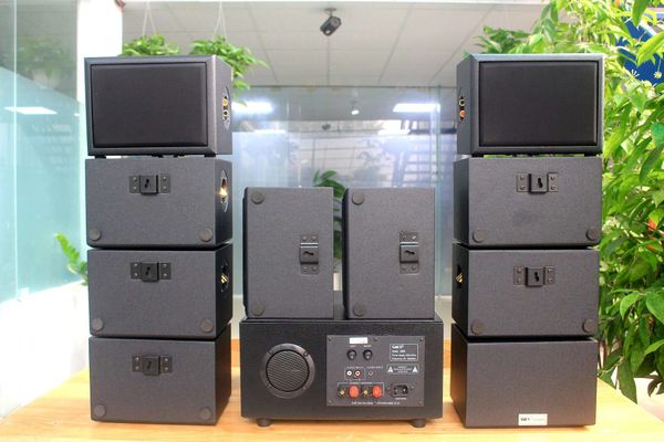 Loa treo tường, phát nhạc nền sân vườn: Amply A904 + 10 V25NT