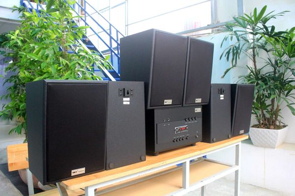 Dàn loa treo tường thông báo phát nhạc nền tự động: Amply A1800 + 6 V70C (V70)