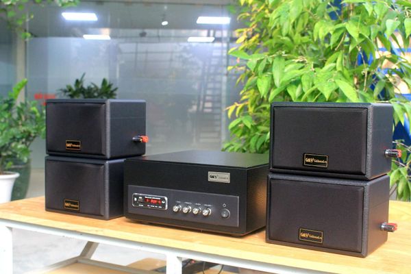 [Diện tích 80 m2 + 2 Kênh] Amply A151 + 4 V32, Amply hai vùng âm lượng, loa được thiết kế riêng cho quán, bật lớn không tạp âm, bảo hành dài hạn 5 năm.