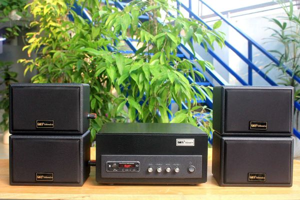 [Diện tích 80 m2 + 2 Kênh] Amply A151 + 4 V32, Amply hai vùng âm lượng, loa được thiết kế riêng cho quán, bật lớn không tạp âm, bảo hành dài hạn 5 năm.