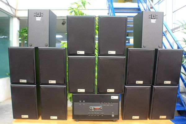 [Diện tích 560m2 + 04 Kênh] A1800 Goldsound 4 vùng âm lượng 1800w + 14 loa Goldsound V40C, loa được thiết kế riêng cho quán, bật lớn không tạp âm, miễn phí công lắp đặt, bảo hành dài hạn 5 năm.