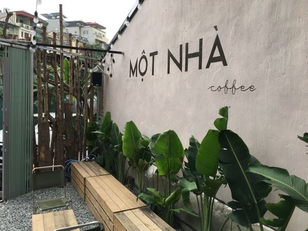 Loa cafe Loa Goldsound lắp đặt hệ thống âm thanh cho quán Một Nhà coffee tại Hoàng Cầu, Hà Nội