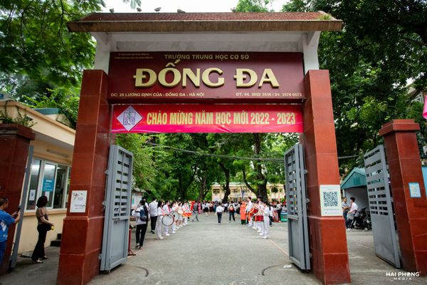 Loa cho trường học THCS Đống Đa, Hà Nội: Âm ly có thể điều chỉnh được âm lượng của âm thanh phát ra cho từng khu vực trong lớp, âm thanh luôn rõ ràng, chuyên cho giảng dạy.