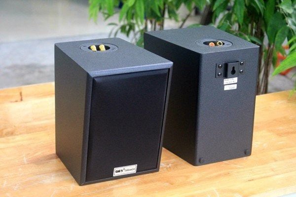 [Diện tích 160m2 + 02 Kênh] Amply AMT384_DA Goldsound 2 vùng âm lượng 380w + 8 loa Goldsound V25C_DA 25w, loa được thiết kế riêng cho quán, bật lớn không tạp âm, miễn phí công lắp đặt, bảo hành dài hạn 5 năm.