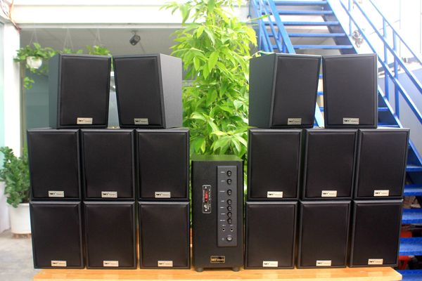 Dàn loa treo tường: Amply A906 Goldsound 2 vùng âm lượng 900w + 16 loa Goldsound V25C 25W, Amply 4 - 6 vùng âm lượng, loa được thiết kế riêng cho quán, bật lớn không tạp âm, miễn phí công lắp đặt, bảo hành dài hạn 5 năm.   Thông tin chung