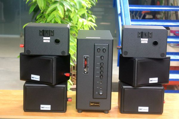 [Diện tích 120 m2 + 2 Kênh] Amply A906 + 6 V32, Amply hai vùng âm lượng, loa được thiết kế riêng cho quán, bật lớn không tạp âm, bảo hành dài hạn 5 năm.