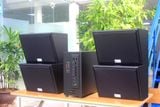 Dàn loa sân vườn: Amply A906 + 4 V130NT, Amply hai vùng âm lượng, loa được thiết kế riêng, bật lớn không tạp âm, miễn phí công lắp đặt, bảo hành dài hạn 5 năm.