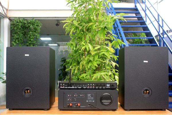 Dàn âm thanh K230 (01 amply A918 + 02 loa 200w + 01 vang cơ + bộ Micro không dây)