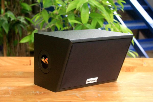 Dàn loa treo tường thông báo phát nhạc nền tự động: A501 Goldsound 500w + 4 loa Goldsound ngoài trời V50NT 50w, loa được thiết kế riêng cho quán, bật lớn không tạp âm, miễn phí công lắp đặt, bảo hành 12 tháng