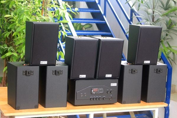 [Diện tích 160m2 + 02 Kênh] A907W Goldsound 2 vùng âm lượng 900w + 8 loa Goldsound V40C 40w, loa được thiết kế riêng cho quán, bật lớn không tạp âm, miễn phí công lắp đặt, bảo hành dài hạn 5 năm.