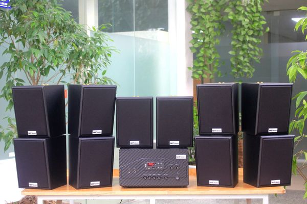 [Diện tích 200m2 + 2 Kênh] Amply A907w Goldsound 2 vùng âm lượng 900w + 10 loa Goldsound V25C 25w, loa được thiết kế riêng cho quán, bật lớn không tạp âm, miễn phí công lắp đặt, bảo hành dài hạn 5 năm.
