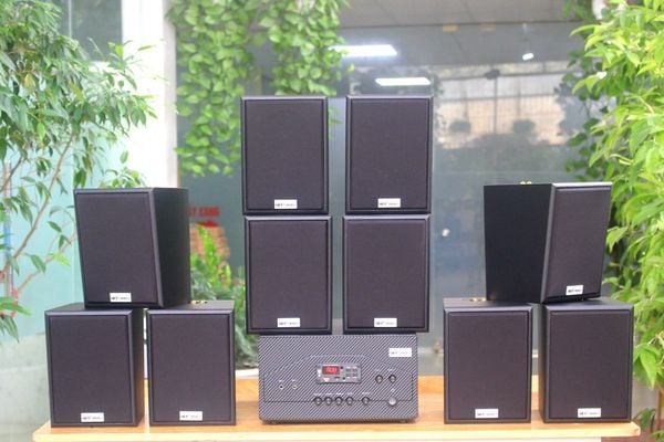 [Diện tích 200m2 + 2 Kênh] Amply A907w Goldsound 2 vùng âm lượng 900w + 10 loa Goldsound V25C 25w, loa được thiết kế riêng cho quán, bật lớn không tạp âm, miễn phí công lắp đặt, bảo hành dài hạn 5 năm.
