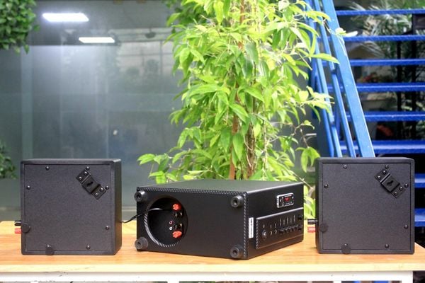 [Diện tích 40m2 + 2 Kênh] Amply 380w + 2 loa 21w, Amply 2 vùng âm lượng, loa được thiết kế riêng cho quán, bật lớn không tạp âm, bảo hành dài hạn 5 năm.