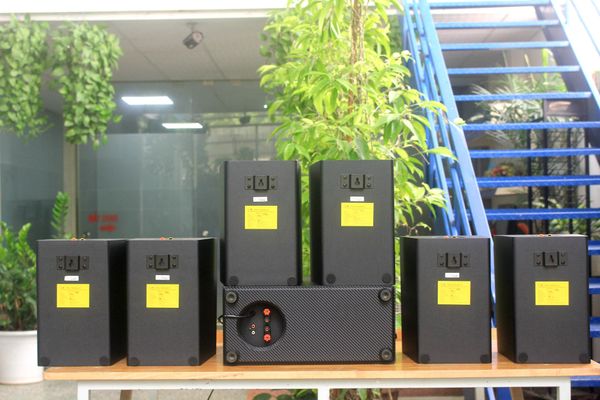 Dàn loa treo tường thông báo, phát nhạc nền tự động: Amply A906 Goldsound 900w + 6 loa Goldsound V55C 55w, loa được thiết kế riêng cho quán, bật lớn không tạp âm, miễn phí công lắp đặt, bảo hành dài hạn 5 năm