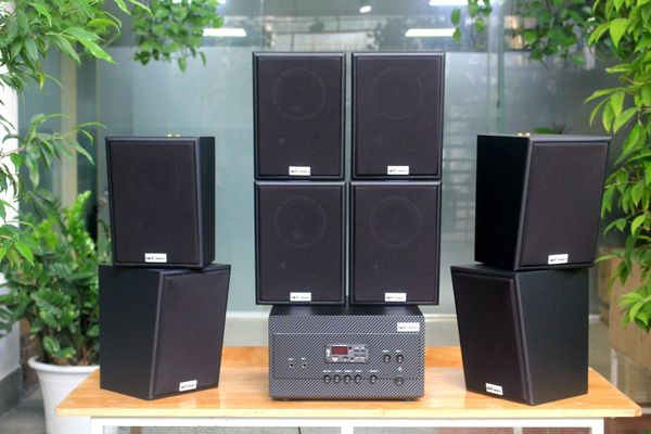 Dàn loa treo tường thông báo, phát nhạc nền tự động: Amply A917 Goldsound 2 vùng âm lượng 1200w + 8 loa Goldsound V55C 55w, loa được thiết kế riêng cho quán, bật lớn không tạp âm, miễn phí công lắp đặt, bảo hành dài hạn 5 năm