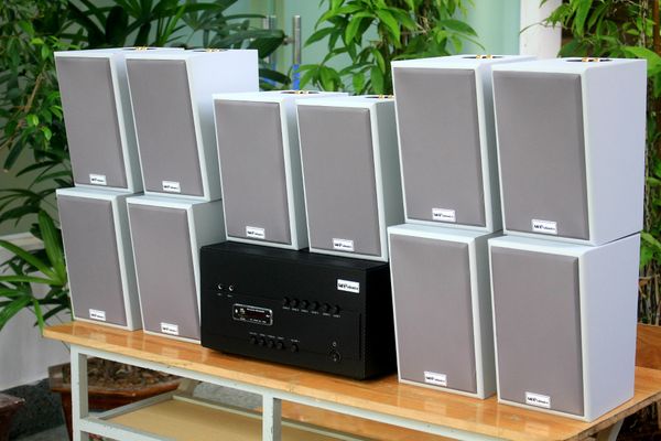 Loa treo tường, phát nhạc nền thông báo: Amply A1800 Goldsound 6 vùng âm lượng 1800w + 10 loa Goldsound V58C 58w, Amply 4 - 6 vùng âm lượng, loa được thiết kế riêng cho quán, bật lớn không tạp âm, miễn phí công lắp đặt, bảo hành dài hạn 5 năm.