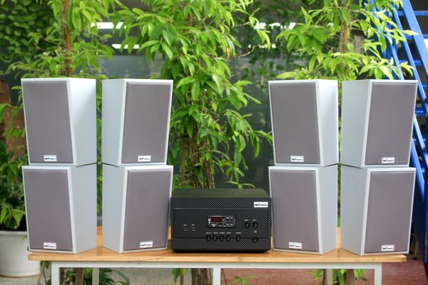 Loa treo tường, phát nhạc nền thông báo: Amply A917 Goldsound 2 vùng âm lượng 1200w + 8 loa Goldsound V58C 58w, loa được thiết kế riêng cho quán, bật lớn không tạp âm, miễn phí công lắp đặt, bảo hành dài hạn 5 năm.
