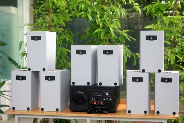 Loa treo tường, phát nhạc nền thông báo: Amply A917 Goldsound 2 vùng âm lượng 1200w + 8 loa Goldsound V58C 58w, loa được thiết kế riêng cho quán, bật lớn không tạp âm, miễn phí công lắp đặt, bảo hành dài hạn 5 năm.