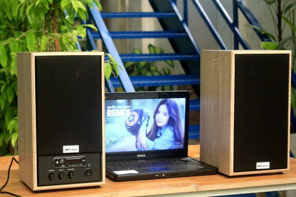 Loa GS31 Bookshelf 5 SG,  công suất 160w, Bass 4 inch, Tress 2 inch, bluetooth 5.0, cổng rca, khe usb, thiết kế loa thùng gỗ cao 38 cm, rộng 21 cm, sâu 21.5 cm. Bảo hành 12 tháng