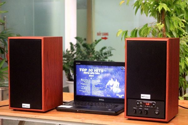 Loa GS31 2.0 Bluetooth, công suất 160w, Bass 4 inch, Tress 2 inch, bluetooth 5.0, cổng rca, khe usb, thiết kế loa thùng gỗ cao 38 cm, rộng 21 cm, sâu 21.5 cm. Bảo hành 12 tháng
