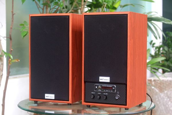 Loa GS31 2.0 Bluetooth, công suất 160w, Bass 4 inch, Tress 2 inch, bluetooth 5.0, cổng rca, khe usb, thiết kế loa thùng gỗ cao 38 cm, rộng 21 cm, sâu 21.5 cm. Bảo hành 12 tháng