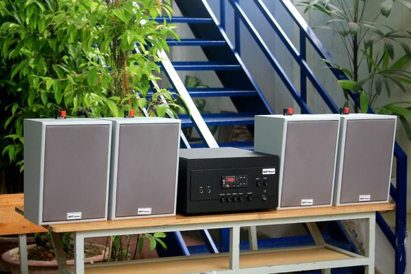 Dàn loa treo tường thông báo phát nhạc nền tự động: Amply A917 + 4 V70C