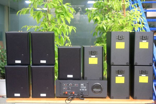 Dàn loa treo tường thông báo, phát nhạc nền tự động: Amply A918 Goldsound 2 vùng âm lượng 1200w + 10 loa Goldsound V55C 55w, loa được thiết kế riêng cho quán, bật lớn không tạp âm, miễn phí công lắp đặt, bảo hành dài hạn 5 năm