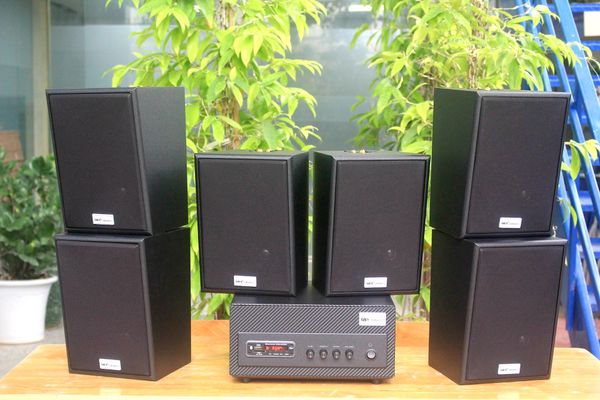 Dàn loa treo tường thông báo, phát nhạc nền tự động: Amply A501 Goldsound 500w + 6 loa Goldsound V55C 55w, loa được thiết kế riêng cho quán, bật lớn không tạp âm, miễn phí công lắp đặt, bảo hành dài hạn 5 năm