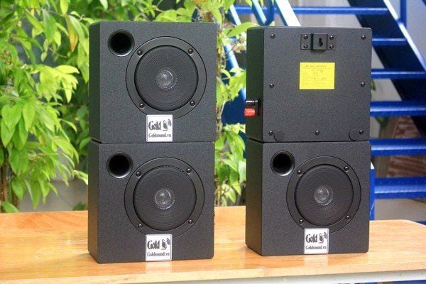 Loa Goldsound cho shop AMM tại Aeon, Amply 4 - 6 vùng âm lượng, loa được thiết kế riêng cho không gian quán, miễn phí công lắp đặt, bảo hành dài hạn 5 năm.
