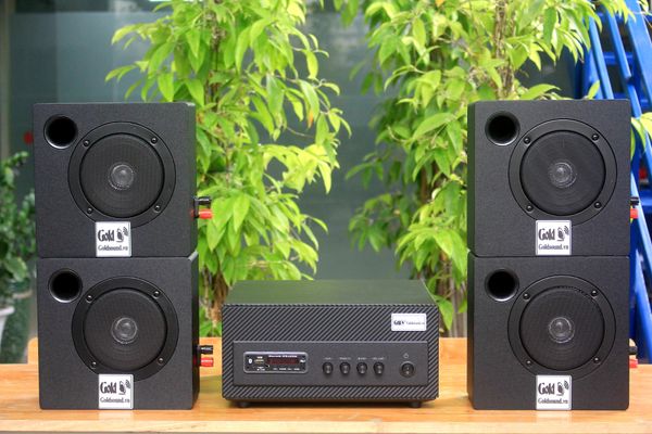 Dàn loa treo tường: Amply A501 + 4 V21, Amply 2 vùng âm lượng, loa được thiết kế riêng cho quán, bật lớn không tạp âm, bảo hành dài hạn 5 năm.