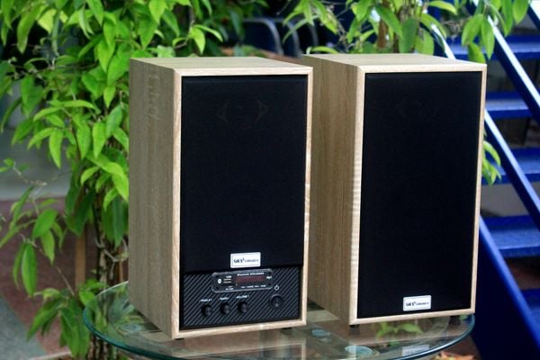 Loa GS31 Bookshelf 5 SG,  công suất 160w, Bass 4 inch, Tress 2 inch, bluetooth 5.0, cổng rca, khe usb, thiết kế loa thùng gỗ cao 38 cm, rộng 21 cm, sâu 21.5 cm. Bảo hành 12 tháng