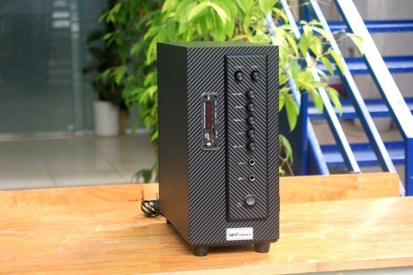 Loa cho trường Đại Học Điện Lực: Âm ly có thể điều chỉnh được âm lượng của âm thanh phát ra cho từng khu vực trong lớp, âm thanh luôn rõ ràng, chuyên cho giảng dạy.
