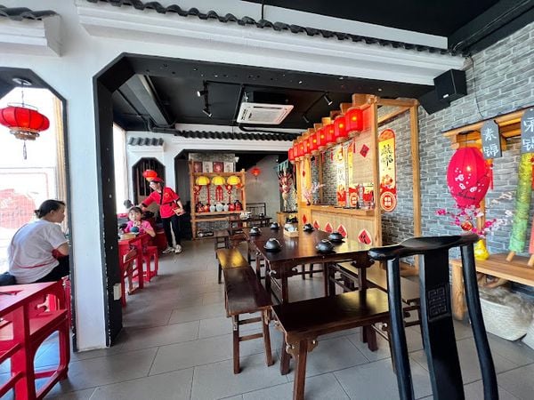 Loa Goldsound cho Sài Gòn Cổ Trấn - Ẩm Thực Trung Hoa, Q5, loa được thiết kế riêng cho quán, bật lớn không tạp âm, miễn phí công lắp đặt, bảo hành dài hạn 5 năm