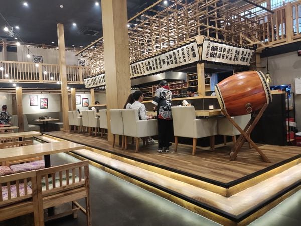 Loa Goldsound cho nhà hàng Unatoto Tân Bình, loa được thiết kế riêng cho quán, bật lớn không tạp âm, miễn phí công lắp đặt, bảo hành dài hạn 5 năm