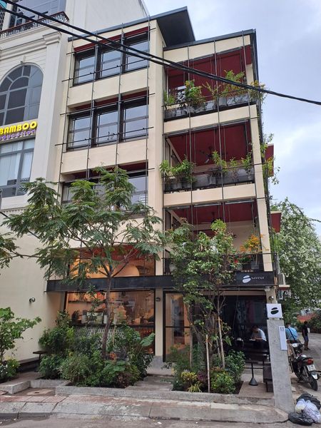 Loa Goldsound cho Saveur Café Tân Định, Quận 1,  TP HCM, loa được thiết kế riêng cho quán, bật lớn không tạp âm, miễn phí công lắp đặt, bảo hành dài hạn 5 năm