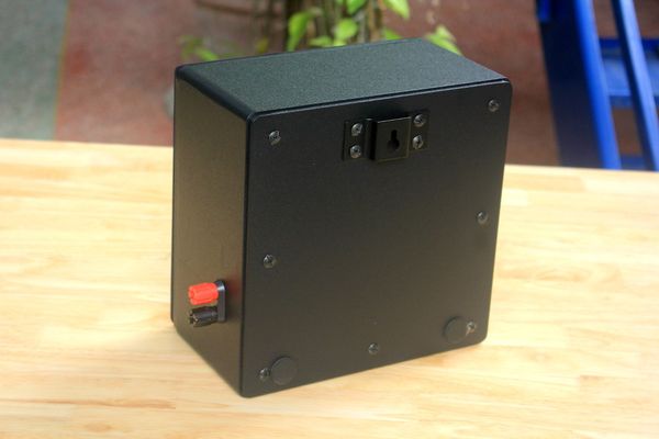 Loa Goldsound vệ tinh treo tường V23DA (số lượng 01 loa), công suất 23w, loa bass 4 inch, treble 2 inch, kích thước rộng 22 cm, cao 22 cm, sâu 14 cm, bảo hành dài hạn 5 năm.
