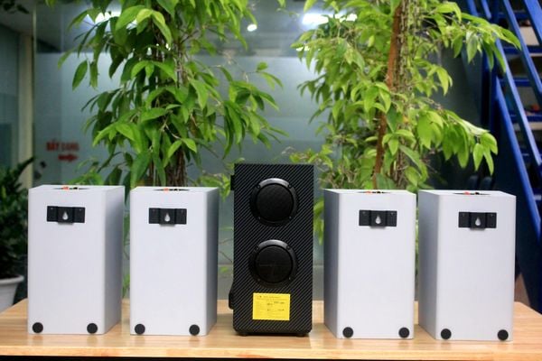 [Diện tích 80m2 + 02 Kênh] Amply AMT384_TH Goldsound 2 vùng âm lượng 380w + 4 loa Goldsound V58C_TH 58w, loa được thiết kế riêng cho quán, bật lớn không tạp âm, miễn phí công lắp đặt, bảo hành dài hạn 5 năm.