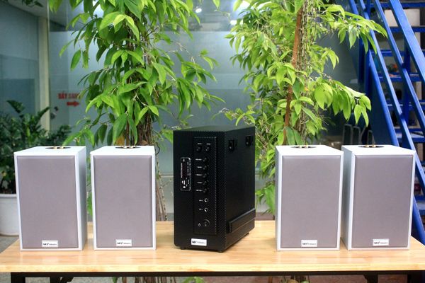 [Diện tích 80m2 + 02 Kênh] Amply AMT384_SG Goldsound 2 vùng âm lượng 380w + 4 loa Goldsound V58C_SG 58w, loa được thiết kế riêng cho quán, bật lớn không tạp âm, miễn phí công lắp đặt, bảo hành dài hạn 5 năm.