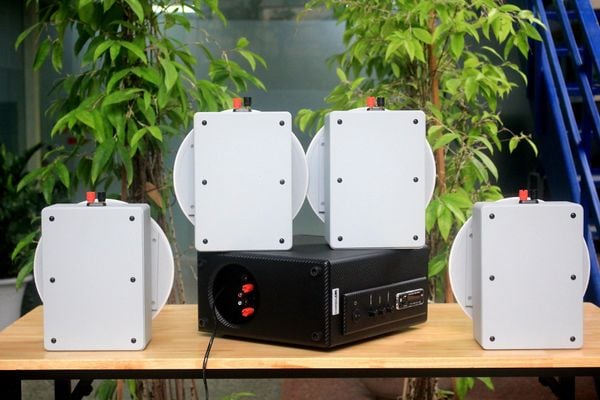 [Diện tích 80m2] Amply AMT155 + 4 VAT38, loa được thiết kế riêng cho quán, bật lớn không tạp âm, miễn phí công lắp đặt, bảo hành dài hạn 5 năm.