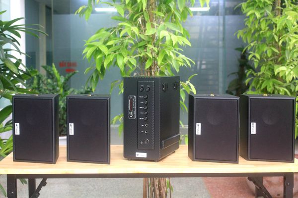 Dàn loa treo tường thông báo phát nhạc nền tự động: AMT384 Goldsound 2 vùng âm lượng 380w + 4 loa Goldsound ngoài trời V50NT 50w, loa được thiết kế riêng cho quán, bật lớn không tạp âm, miễn phí công lắp đặt, bảo hành 12 tháng