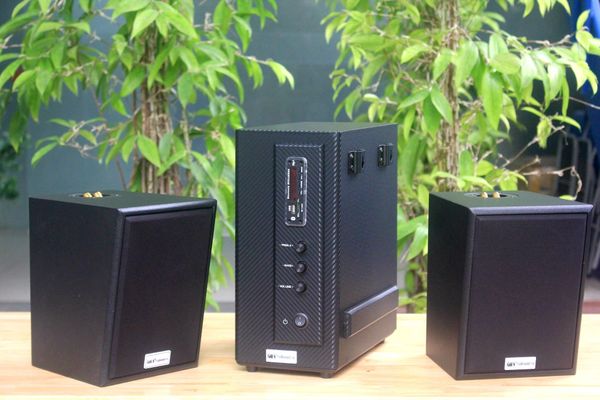 Dàn loa treo tường thông báo phát nhạc nền: 1 Amply AMT155 Goldsound 2 vùng âm lượng 150w + 2 loa Goldsound V25C 25W, loa được thiết kế riêng cho quán, bật lớn không tạp âm, miễn phí công lắp đặt, bảo hành dài hạn 5 năm.