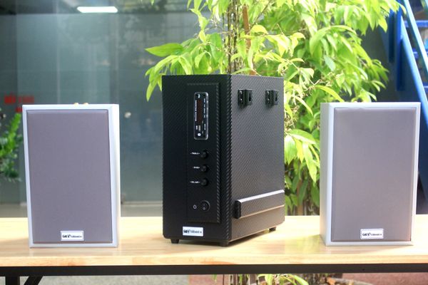 Dàn loa treo tường thông báo phát nhạc nền: 1 Amply Amply AMT155_TH Goldsound 150w + 2 loa Goldsound V58C_TH 58w, loa được thiết kế riêng cho quán, bật lớn không tạp âm, miễn phí công lắp đặt, bảo hành dài hạn 5 năm.