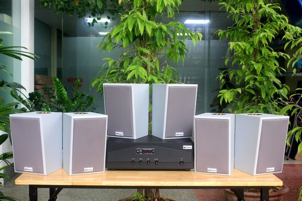 [Diện tích 120m2 + 02 Kênh] Amply A918 hai vùng âm lượng 1200W + 6 loa vệ tinh Goldsound V58C 58w treo tường, loa được thiết kế riêng cho quán, bật lớn không tạp âm, miễn phí công lắp đặt, bảo hành dài hạn 5 năm.
